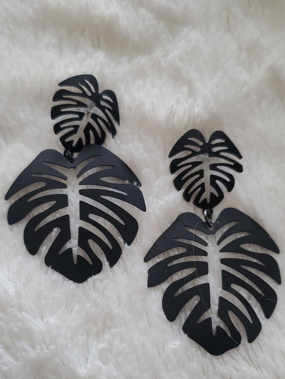 Black Monstera Leaf Drop Earrings - Women Accessories